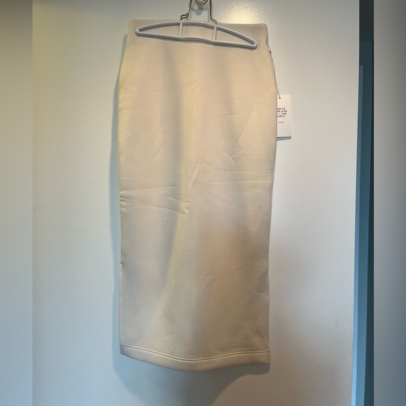 LEZÉ the label Isla Midi Skirt - Picture 4 of 7